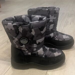 Kids Camouflage Winter Boots